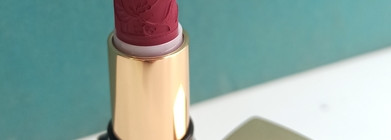 Когда форма соответствует содержанию. Kiko Milano Charming Escape Luxurious Matte Lipstick №05 Pinkish Lily