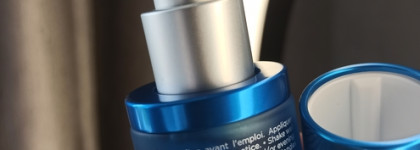 Сыворотка цвета моря. Clarins Hydra-Essentiel Intensive Moisture Quenching Bi-Phase Serum