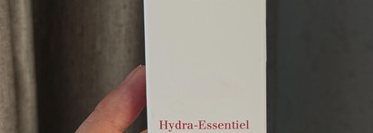 Сыворотка цвета моря. Clarins Hydra-Essentiel Intensive Moisture Quenching Bi-Phase Serum