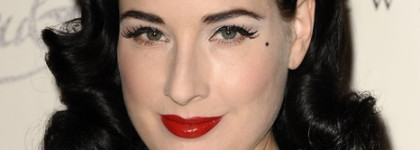 Рисуя Диту. Макияж в стиле Диты фон Тиз с помадой OK Beauty Color Salute Matt & Stay в оттенке Dita