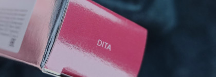 Рисуя Диту. Макияж в стиле Диты фон Тиз с помадой OK Beauty Color Salute Matt & Stay в оттенке Dita