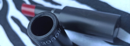 Свои губы, только ярче. Rouge Bunny Rouge Tinted Luxe Balm Enchanting Blooms в оттенке 097 Poisoned Peones