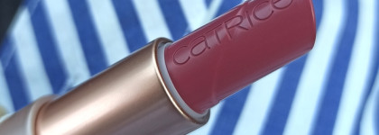 Еще один бюджетный цветной бальзам. Catrice Power Full 5 Lip Care в оттенке 030 Sweet Cherry