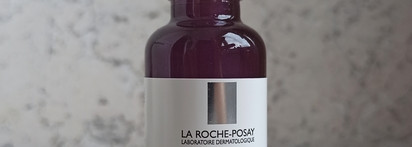 La Roche-Posay Niacinamide 10 сыворотка для лица с ниацинамидом против пигментных пятен на носу