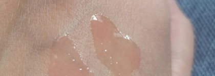 Essence Extreme Shine Volume Lipgloss. Два любимчика, хорошист и кандидат в мусорку