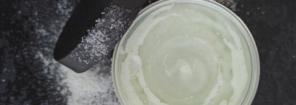 Моделирующий cкраб для тела Розмарин и Лайм от Hochet