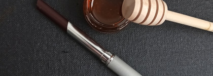 Легенда. Clinique Almost Lipstick в оттенке Black Honey