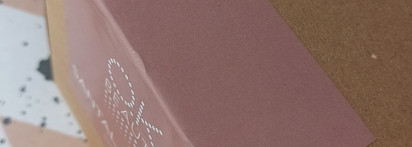 Нежная ароматическая свеча Santal & Berries от OK Beauty