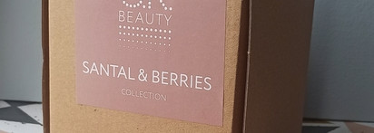 Нежная ароматическая свеча Santal & Berries от OK Beauty