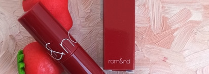 Губы-вишни, Juicy Lasting Tint от Rom&nd в оттенке Cherry Bomb