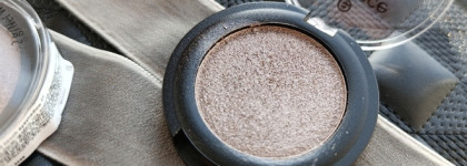 Взяла дубль и дело не в низкой цене. Тени Essence Soft Touch Eyeshadow в оттенке 03, Eternity