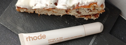 Оно того стоило? Rhode Peptide Lip Tint в оттенке Cinnamon Roll