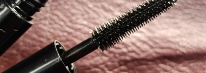 Пустые баночки января и февраля