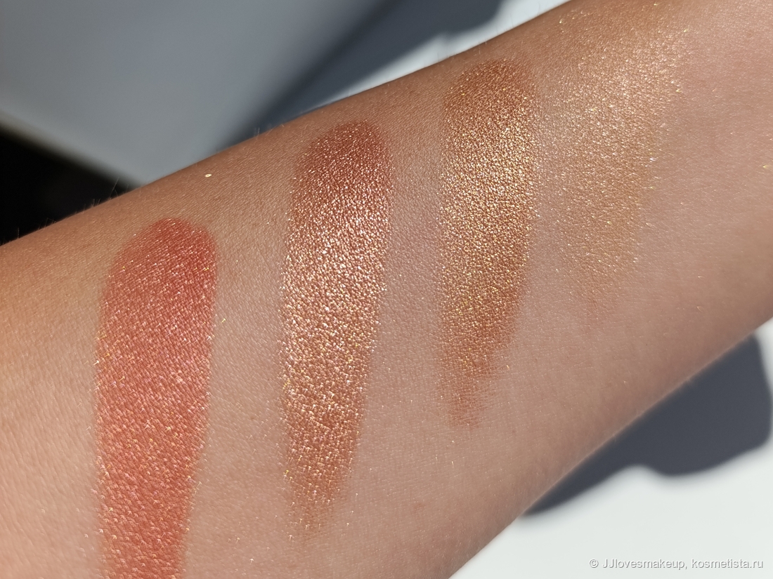 Полюбуется на блёстки в тон оттенкам.