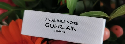 Капризная красавица Guerlain Angélique Noire