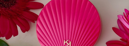 Новинка 2023: румяна Kiko Milano Disney The Little Mermaid Radiant Baked Blush #03 I'm Blushing