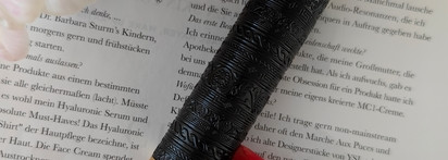 Убийственно-красная помада Kilian Satin Le Rouge Parfum Aphrodisiac Rouge #110