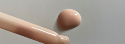 Собираю косметичку в дорогу: уход для сухой и чувствительной кожи с шелушениями