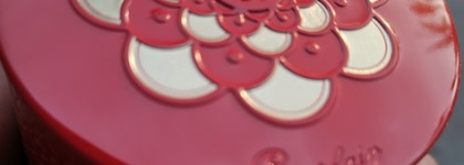 С другого конца вселенной. Guerlain Lunar New Year Meteorites Light-Revealing Pearls of Powder