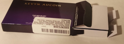 Kevyn Aucoin The Neo-Blush в оттенке Rose Cliff - великолепные градиентные румяна, которые нужны всем