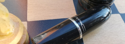 Mac Lustreglass Lipstick в оттенке Cockney - люблю и рекомендую