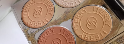 Четыре четвертинки и одна целая пудра - By Terry Hyaluronic Hydra powder palette 2. Medium to Warm