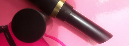 Бархатная, матовая, шёлковая, нежная - всё о Mac Powder Kiss Velvet Blur Slim Stick Lipstick 890 Wild Sumac