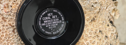 Солнце жаркое, приди ко мне, принеси кораллов охапку и радости воз. Румяна Mac Mineralize Blush в оттенке Hey, Coral, Hey.