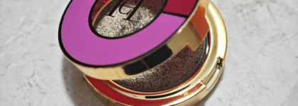 Оливковый, красивый, беспроблемный оттенок теней Carolina Herrera Fabulous Eyes Chic Metallic Mono Eyeshadow 16 Olive