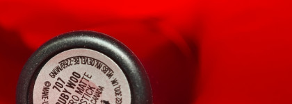 И в Red week и не только, одна из ярчайших красных помад, Mac Retro Matte Lipstick Ruby Woo