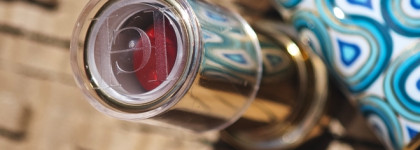 Red Week с Каролиной, прекрасная помада Carolina Herrera Sheer Lipstick 114 Lucky Flush с колпачком в стиле Summer