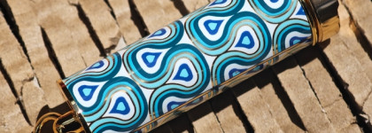 Red Week с Каролиной, прекрасная помада Carolina Herrera Sheer Lipstick 114 Lucky Flush с колпачком в стиле Summer