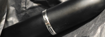 Red week заканчивается, и я бью тревогу. Mac Macximal Matte Lipstick 665 Ring The Alarm