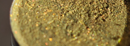 Неуловимый и недоступный и очень красивый дуохромный оттенок теней, Terra Moons Cosmetics Astral Projection Duochrome Eyeshadow