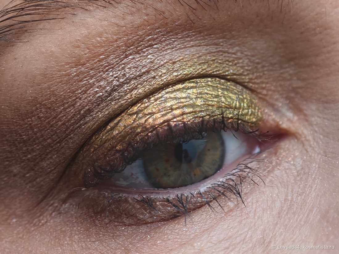 Естественное освещение у окна