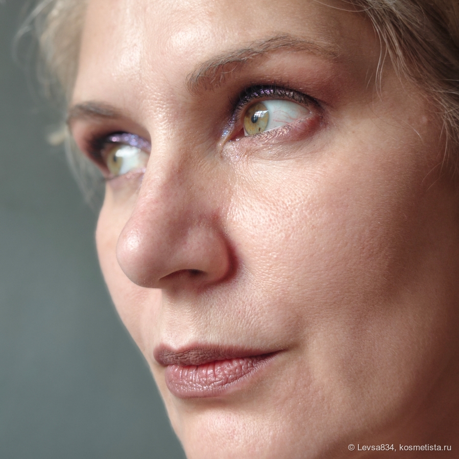 Мой удивлённый взгляд, первое нанесение, очень тонко