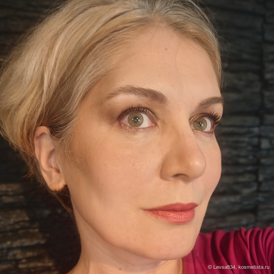 Электрический жёлтый свет