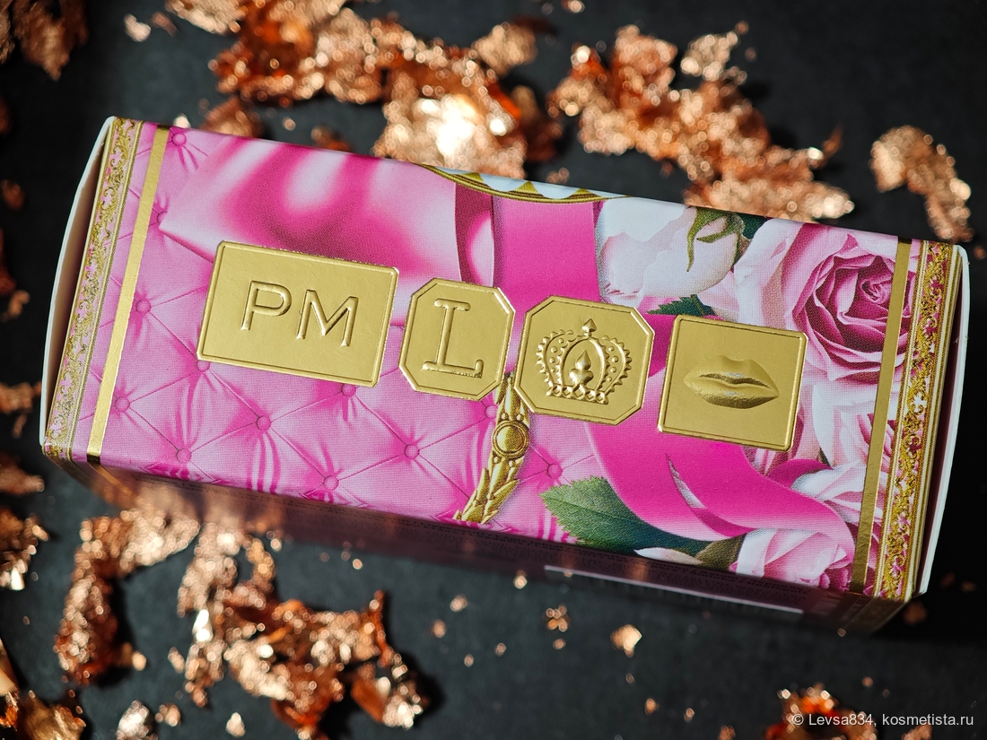 Обычно я не уделяю много внимания картонным упаковкам косметики, но всё же сейчас делаю исключение