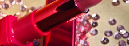 Сложная ягодка, яркая и очень красивая, но слишком уж капризная помада: Natasha Denona Berry Pop Lipstick