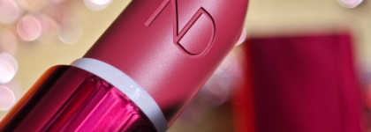 Сложная ягодка, яркая и очень красивая, но слишком уж капризная помада: Natasha Denona Berry Pop Lipstick