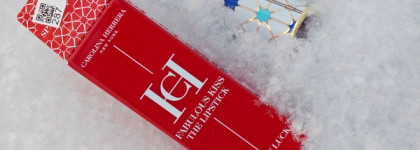 Универсальный оттенок и уникальный дизайн - помада Carolina Herrera Sheer Lipstick 144 Fabulous Nude + Fabulous Lipstick Cap Spark of Luck