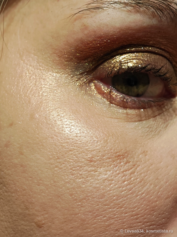 В электрическом свете