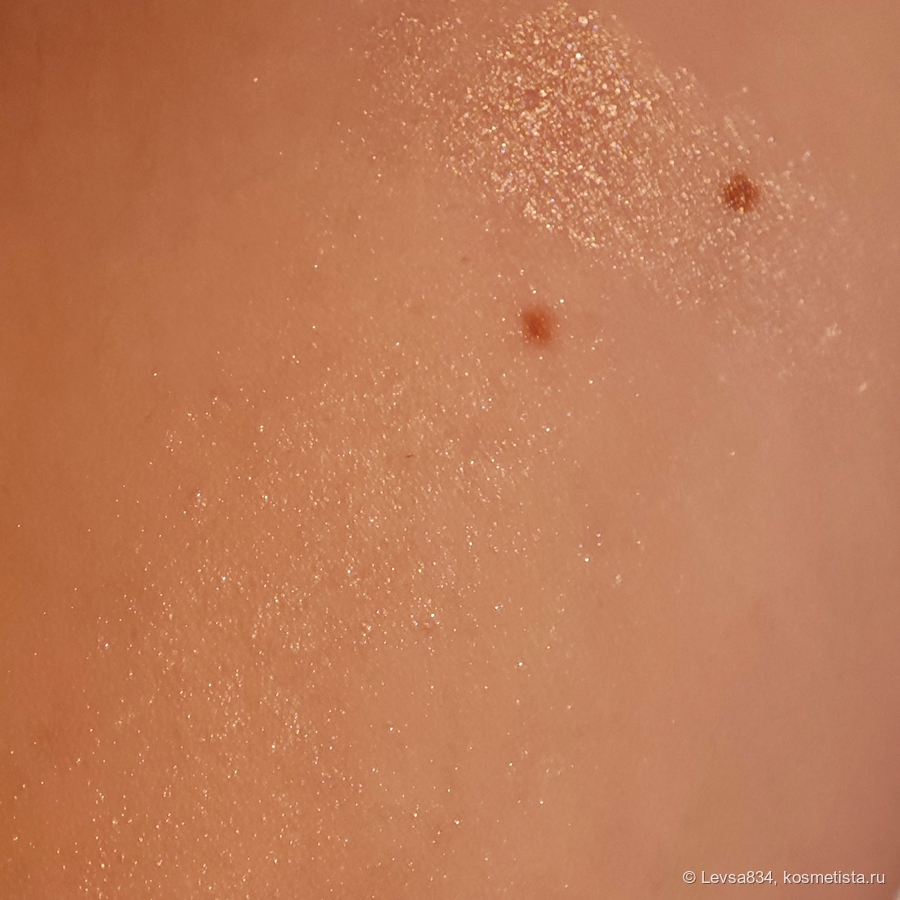 То же, под светом лампы