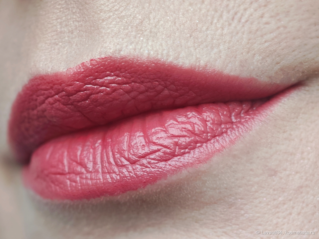 Помада нанесена в 2 слоя без контурного карандаша