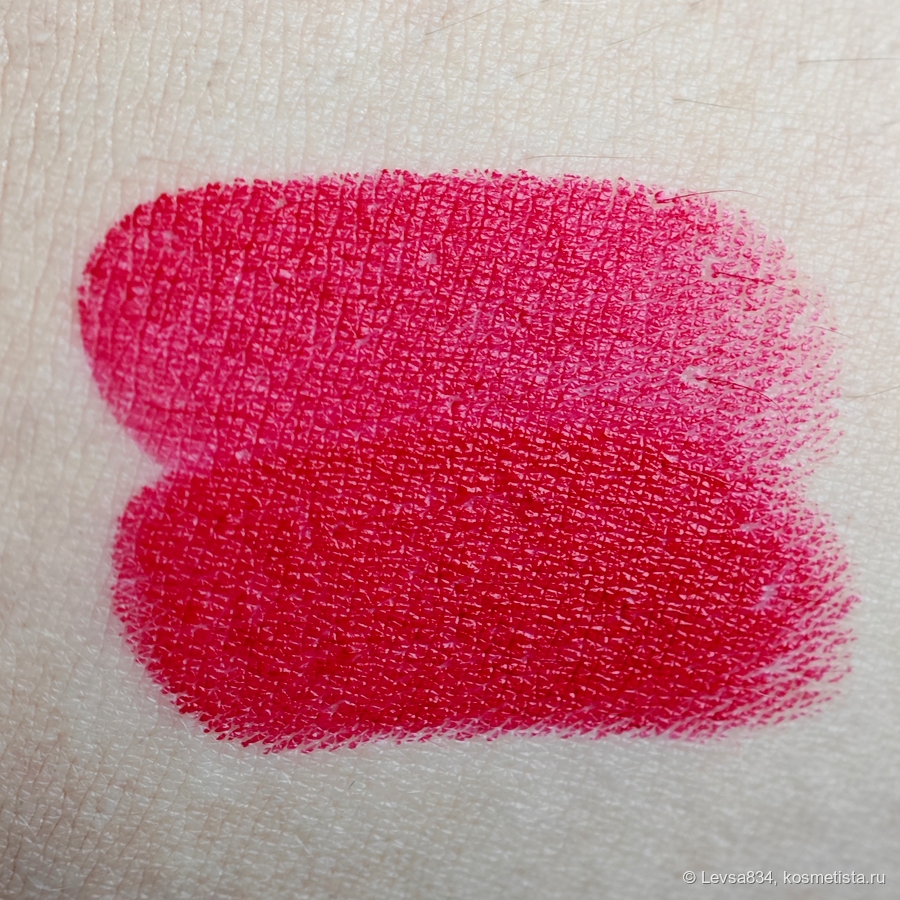 Сделала свотчи с нажимомо на кожу: сверху один слой, снизу три слоя