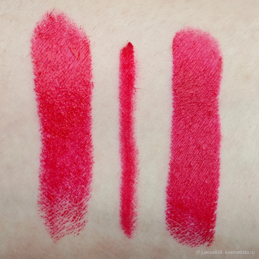 Две помады, которые я ношу в компании с этим карандашом, здесь линия проведена с небольшим нажимом. Карандаш не должен замерзать, впрочем, это правило общее для такого рода продуктов, чтобы избежать потери мягкости грифелем