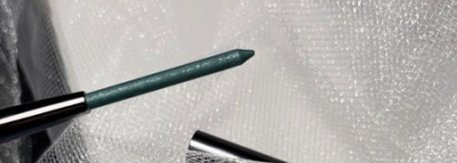 Стойкий карандаш для глаз от Elian Russia everlasting köhl eyeliner в оттенке 04 mermaid