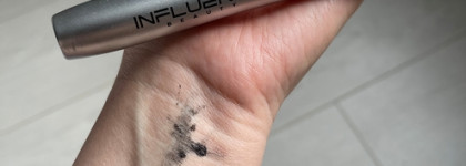 Футуристичная тушь от Influence Beauty Futuristic 5 G