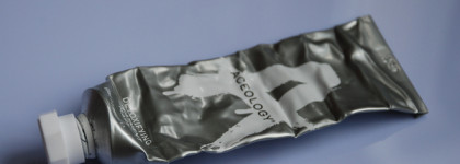 Пустые банки осени: корейский люкс и американская космецевтика