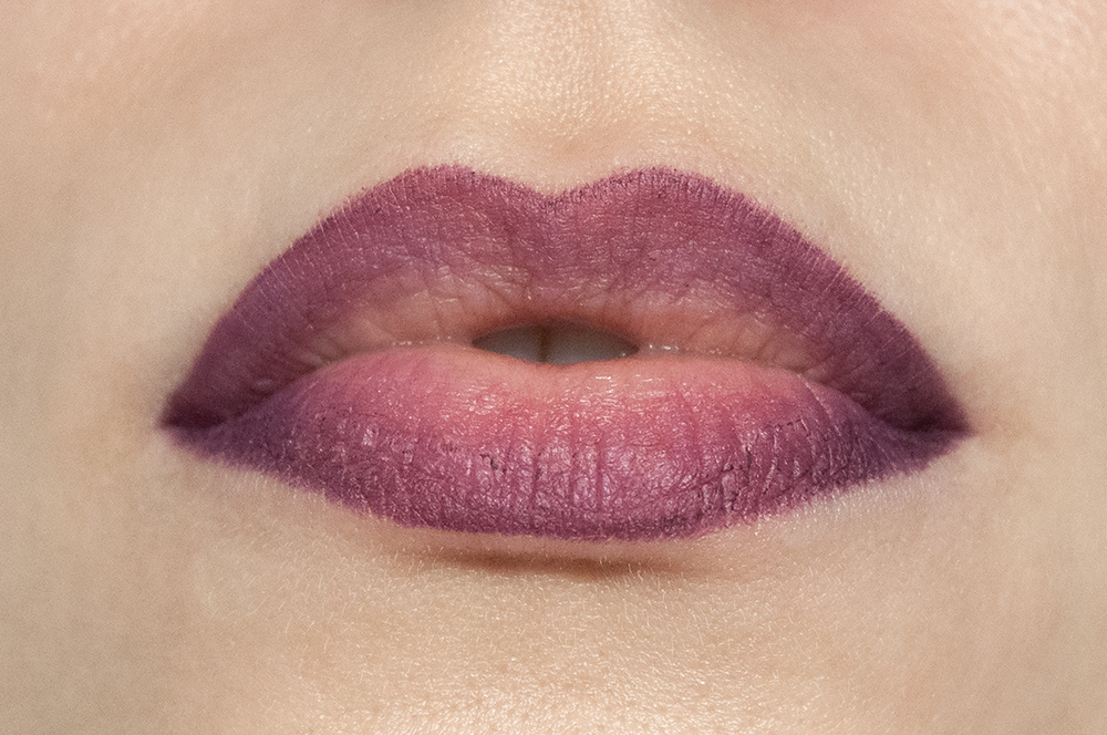 Белый искусственный свет